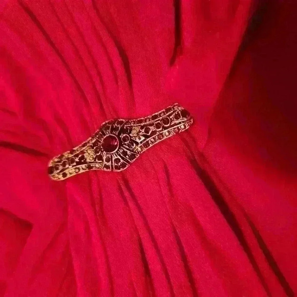 NWOT MAGGIE LONDON Silk Scarlet Red Formal Dress Knee Length Romantic Neckline - Picture 2 of 9